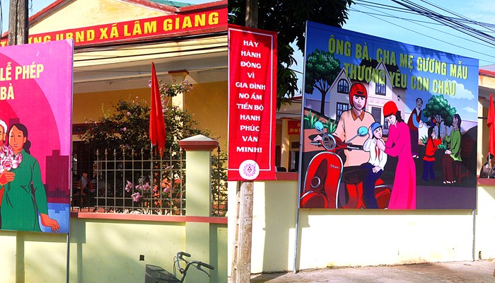 Đắp vun gốc rễ hạnh phúc gia đình - Anh 1