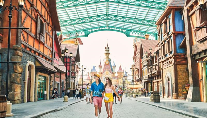 Đạo diễn Việt Tú: 'VinWonder tạo ra một 'vũ trụ mới' cho các nhân vật cổ tích' - Anh 2