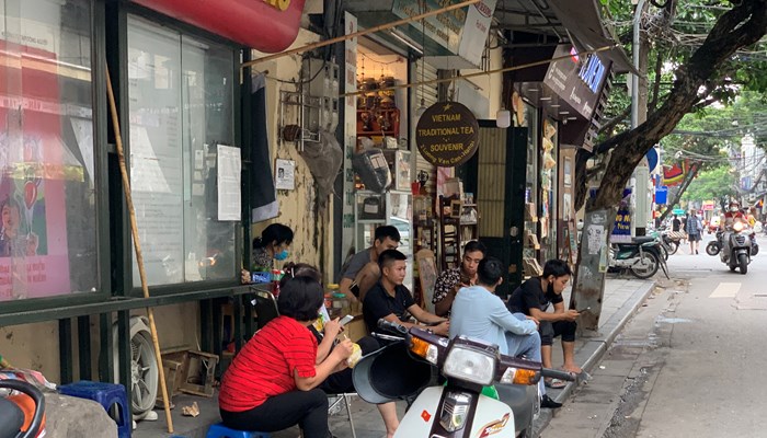 Hà Nội: Hàng quán 