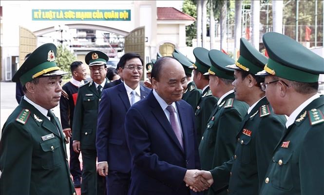Chủ tịch nước kiểm tra công tác ứng trực dịp Tết của Bộ đội Biên phòng Đắk Lắk - Anh 1