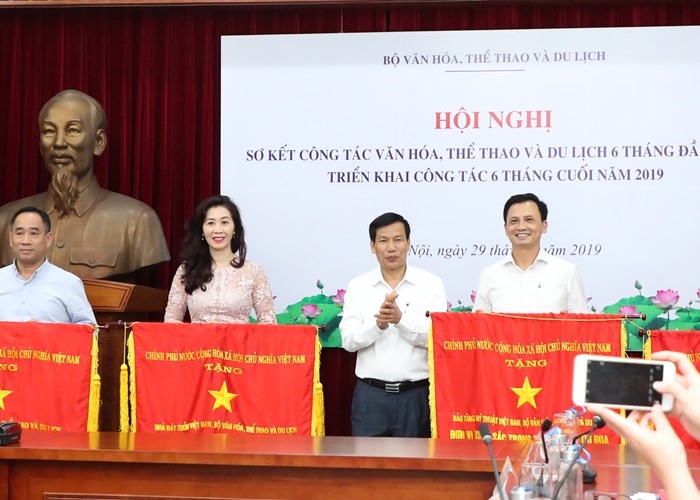 Bộ trưởng Nguyễn Ngọc Thiện: Tập trung giải quyết những vấn đề còn vướng mắc - Anh 5