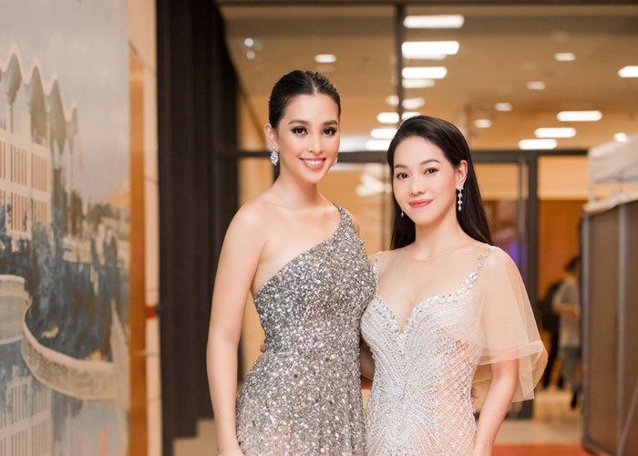 “Cặp đôi” Hoa hậu Tiểu Vy, Lương Thùy Linh quyến rũ khó cưỡng - Anh 4