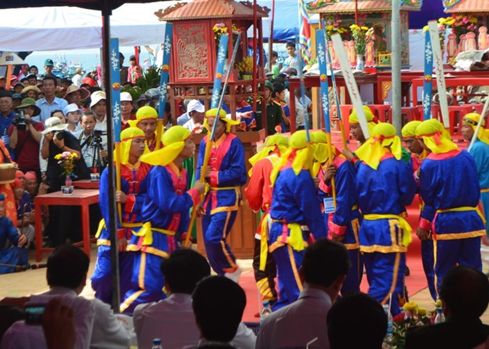 Niềm tin trên đảo tiền tiêu - Anh 3