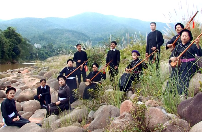 Ha Giang: Bao ton van hoa truyen thong dan toc Tay gan voi du lich cong dong - Anh 2