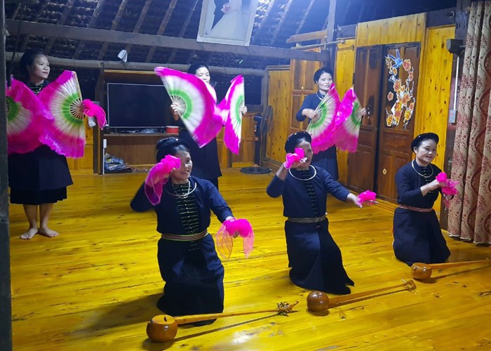 Ha Giang: Bao ton van hoa truyen thong dan toc Tay gan voi du lich cong dong - Anh 3