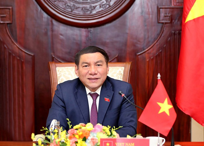 Thư chúc mừng của Bộ trưởng Nguyễn Văn Hùng nhân kỷ niệm 76 năm Ngày truyền thống ngành Văn hóa - Anh 1