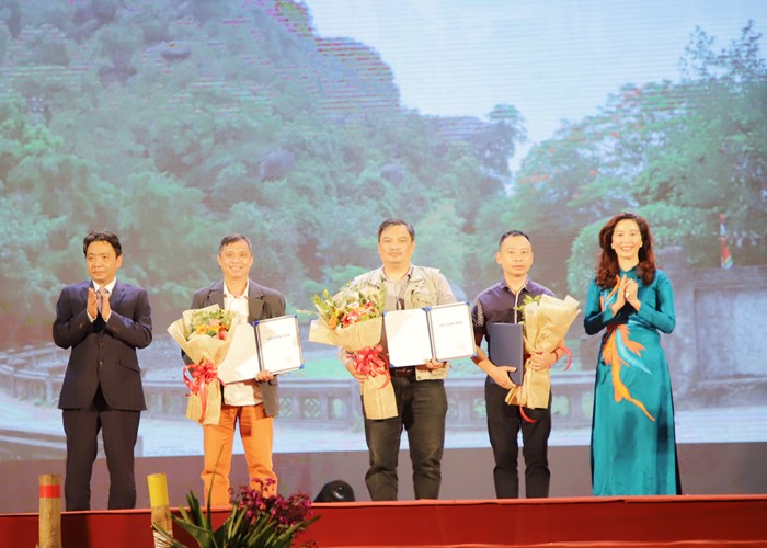 Trao giải Cuộc thi ảnh Di sản văn hóa toàn quốc lần thứ nhất - Anh 1