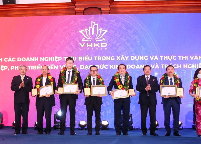 Dien dan quoc gia Van hoa voi doanh nghiep nam 2021: “Chan ga, chan phanh” cho doanh nghiep - Anh 15