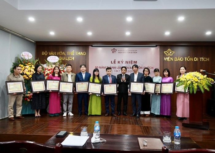 Viện Bảo tồn di tích kỷ niệm nửa thế kỷ thành lập - Anh 3