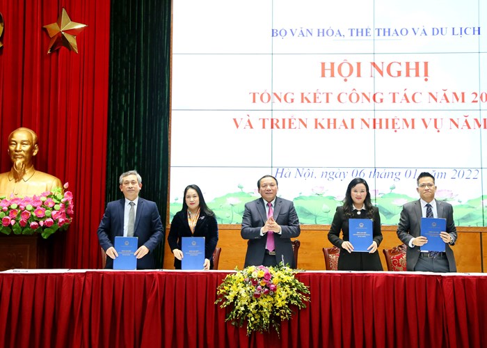 Ngành VHTTDL: Quyết tâm bứt phá mạnh mẽ trong năm 2022 - Anh 17