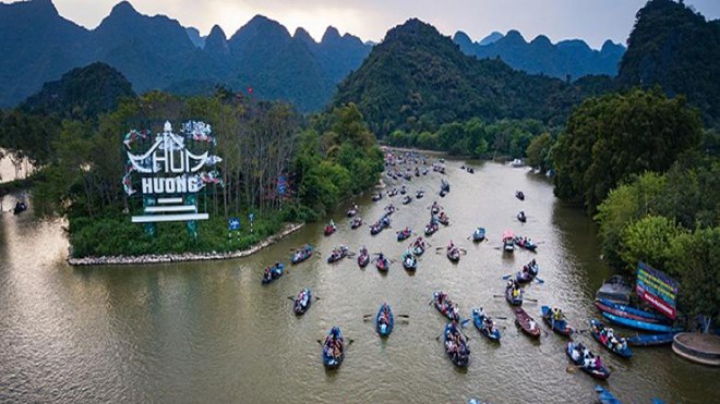 Bộ VHTTDL đề nghị tạm dừng tổ chức các loại hình lễ hội trong dịp Tết Nhâm Dần 2022 - Anh 1