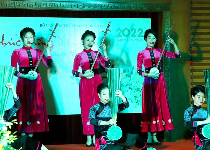 Bộ trưởng Nguyễn Văn Hùng: “Bộ VHTTDL mong được lắng nghe những ý kiến chân tình từ các thế hệ lãnh đạo đi trước” - Anh 3