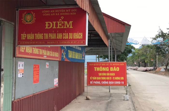 Chùa Hương nghiêm túc dừng lễ hội, Tam Chúc du khách chen chân - Anh 1