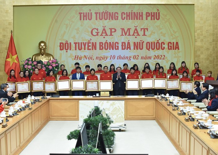 Thủ tướng: Tôi gọi họ là những “cô gái kim cương” - Anh 5