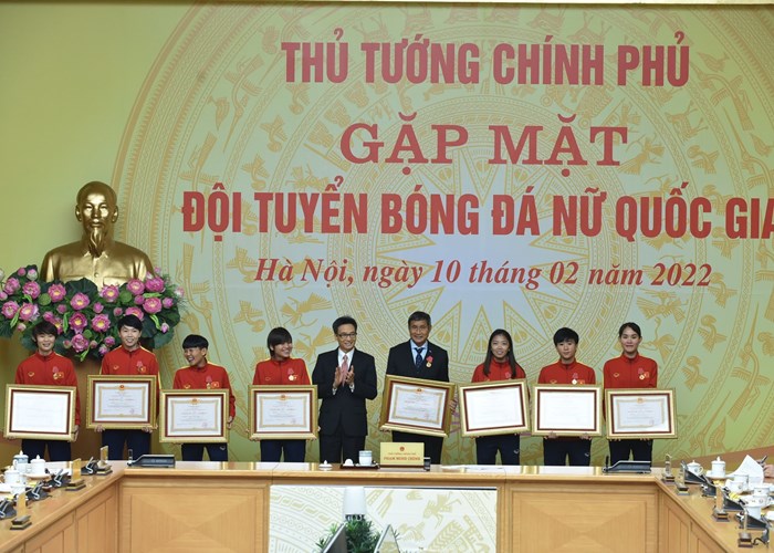 Thủ tướng: Tôi gọi họ là những “cô gái kim cương” - Anh 3