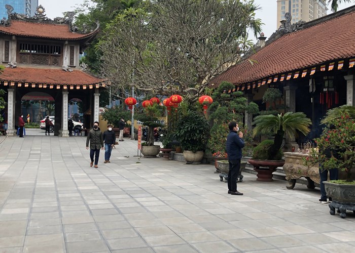 Đi lễ dịp rằm tháng Giêng, nhiều cơ sở thờ tự vắng khách - Anh 11