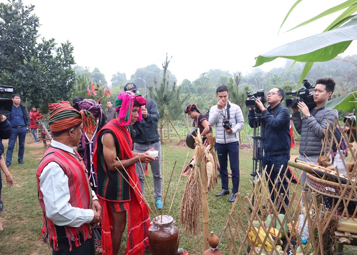 “Tháng Ba – Màu xanh tôi yêu” tại Ngôi nhà chung - Anh 1