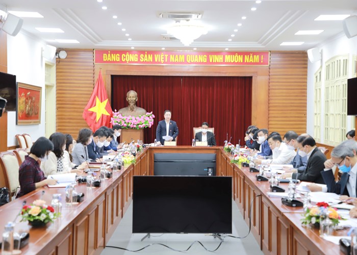 Quốc hội giám sát việc thực hiện chính sách, pháp luật trong quản lý, cung cấp và sử dụng thông tin trên mạng - Anh 2