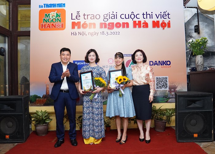 Cảm xúc và trải nghiệm với 