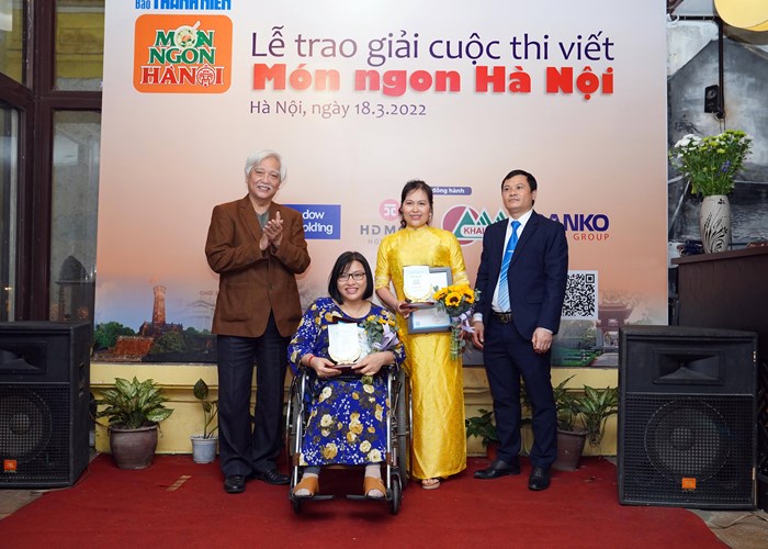 Cảm xúc và trải nghiệm với 