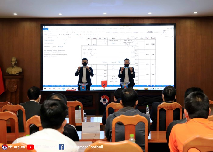 14 đội bóng dự Giải bóng đá hạng Nhì quốc gia - Anh 1