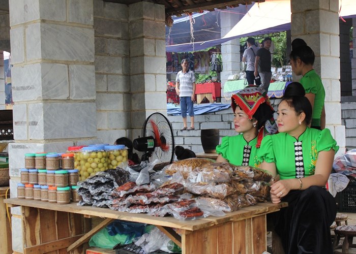 Rực rỡ sắc màu các dân tộc Việt Nam tại “Ngôi nhà chung” - Anh 1
