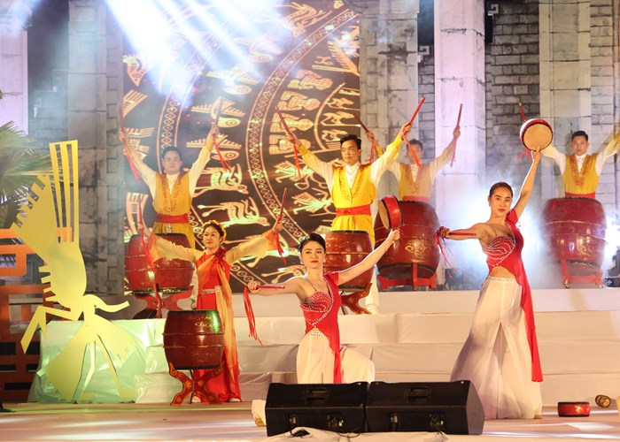 Chương trình nghệ thuật “Linh thiêng nguồn cội - Đất Tổ Hùng Vương” - Anh 4