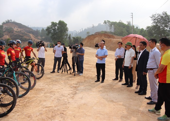 Hoà Bình: Quyết tâm tổ chức thành công môn xe đạp tại SEA Games 31 - Anh 3