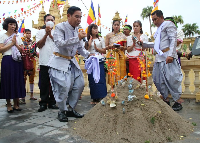 Đồng bào Khmer đón Tết Chôl Chnăm Thmây tại “Ngôi nhà chung” - Anh 7