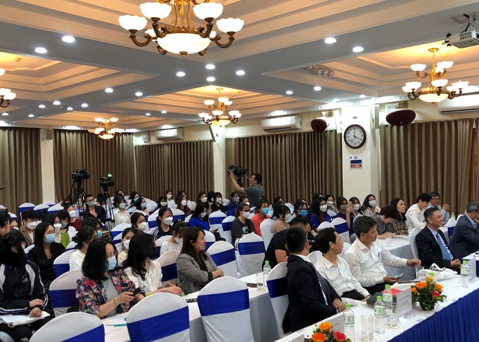 Nâng cao nhận thức trong giới trẻ về bản quyền tác giả trên không gian mạng - Anh 2