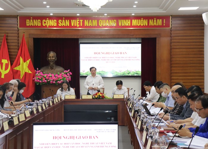 Hoạt động sáng tác văn học, nghệ thuật phải đi vào thực chất, hiệu quả - Anh 5
