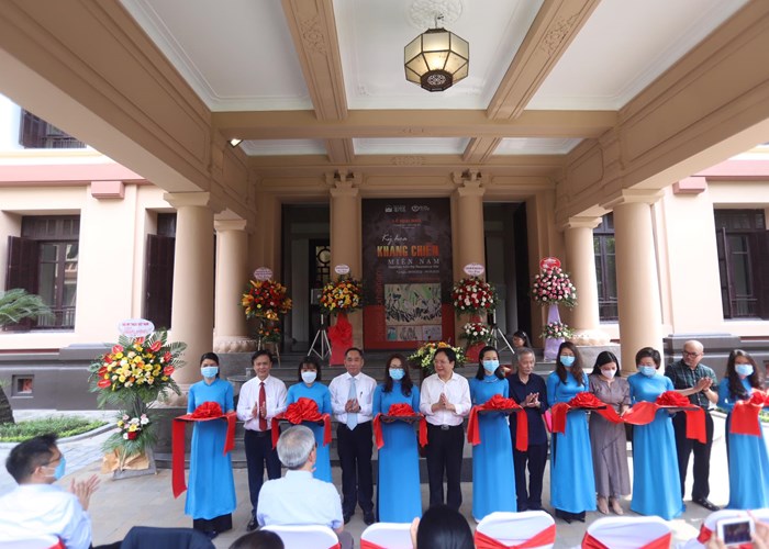 Khai mạc triển lãm chuyên đề Ký họa kháng chiến miền Nam - Anh 1