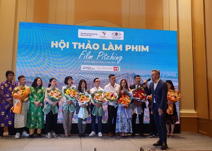 Giải nhất cuộc thi ý tưởng trong Hội thảo làm phim – Film Pitching trao cho 