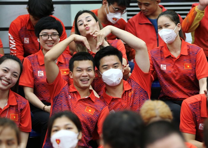 “Mỗi vận động viên hãy là một sứ giả văn hoá của đất nước” - Anh 11