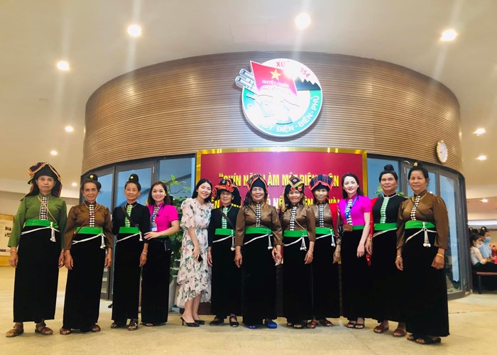 Bao tang Chien thang Dien Bien Phu don gan 7.000 luot khach trong ngay dau nghi le - Anh 4