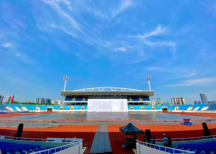 Lắp đặt sân khấu cho Lễ khai mạc SEA Games 31 - Anh 1
