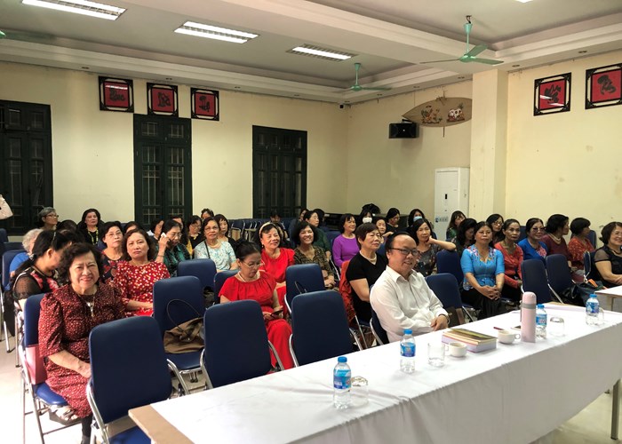 Phát huy bút lực của lực lượng nhà văn nữ - Anh 2