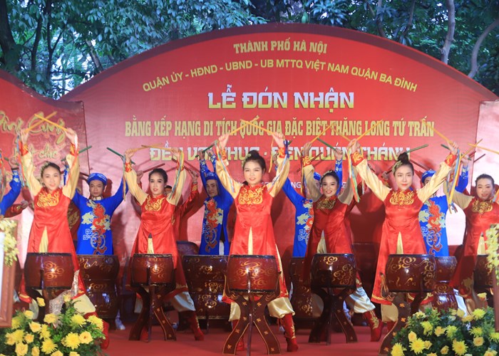 Trao bằng xếp hạng Di tích quốc gia đặc biệt đền Voi Phục, đền Quán Thánh - Anh 6