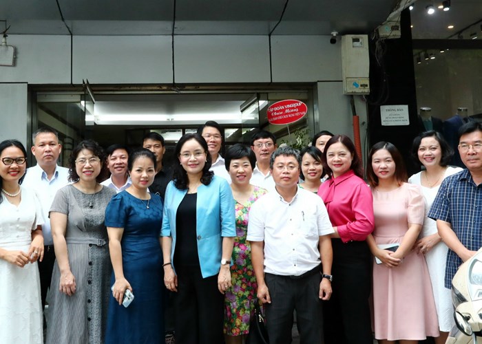 Thứ trưởng Trịnh Thị Thủy chúc mừng Báo Văn Hóa nhân kỷ niệm 97 năm Ngày Báo chí Cách mạng Việt Nam - Anh 3