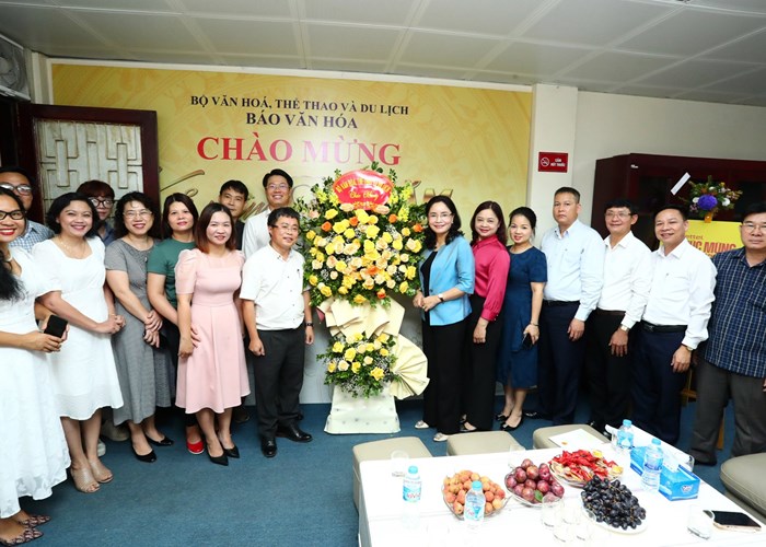 Thứ trưởng Trịnh Thị Thủy chúc mừng Báo Văn Hóa nhân kỷ niệm 97 năm Ngày Báo chí Cách mạng Việt Nam - Anh 2