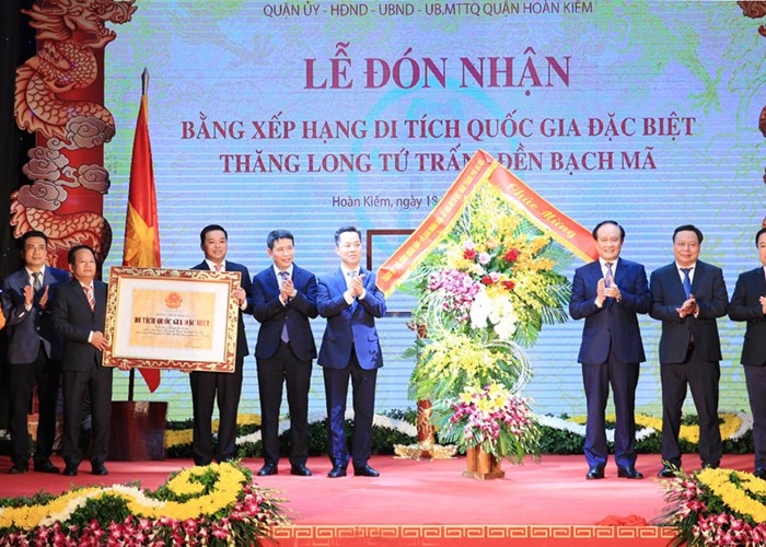 Đền Bạch Mã đón nhận Bằng xếp hạng Di tích quốc gia đặc biệt - Anh 2