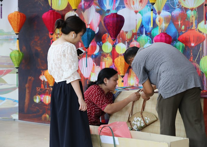 Sẵn sàng cho Tuần Văn hóa Việt Nam tại Lào - Anh 7