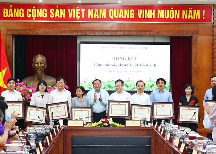 Bộ trưởng Nguyễn Văn Hùng:  Luật Điện ảnh kiến tạo sự phát triển, tạo cú hích cho nền điện ảnh nước nhà - Anh 6