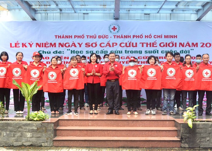 Ra mắt Đội hình tình nguyện viên chuyển thương bằng xe máy - Anh 1