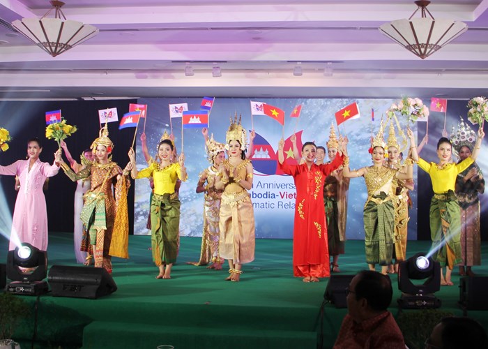 “Đêm Campuchia” 2022 thắm tình hữu nghị - Anh 4