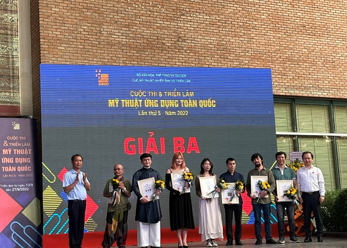 Chiêm ngưỡng những tác phẩm đặc sắc tại Triển lãm Mỹ thuật ứng dụng toàn quốc năm 2022 - Anh 6