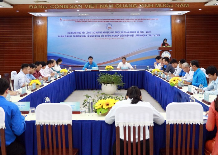 Công tác hướng nghiệp và giới thiệu việc làm đang gặp nhiều thách thức - Anh 1