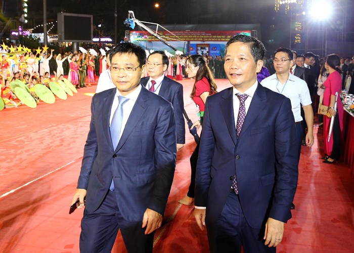 Tăng cường tình đoàn kết hữu nghị đặc biệt, tôn vinh bản sắc văn hoá dân tộc Việt - Lào - Anh 1