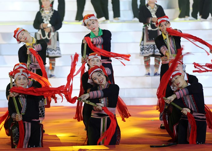 Bộ trưởng Nguyễn Văn Hùng: Văn hóa dân tộc Dao là tài sản quý báu, cần được giữ gìn, bồi đắp - Anh 12
