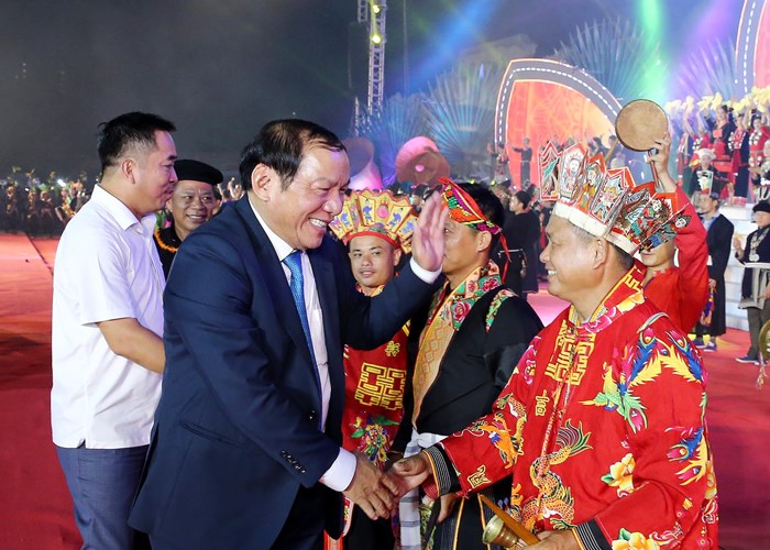 Bộ trưởng Nguyễn Văn Hùng: Văn hóa dân tộc Dao là tài sản quý báu, cần được giữ gìn, bồi đắp - Anh 9